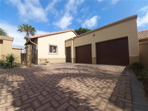 3 Bed Townhouse in Amberfield Heights