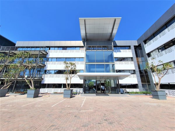 683  m² Office Space