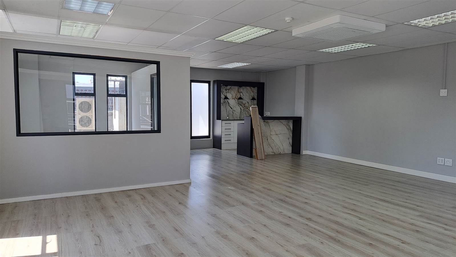 80  m² Commercial space in Umhlanga Rocks photo number 17