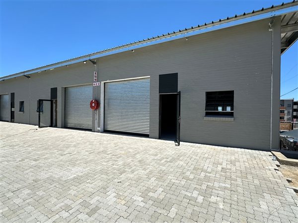 122  m² Industrial space