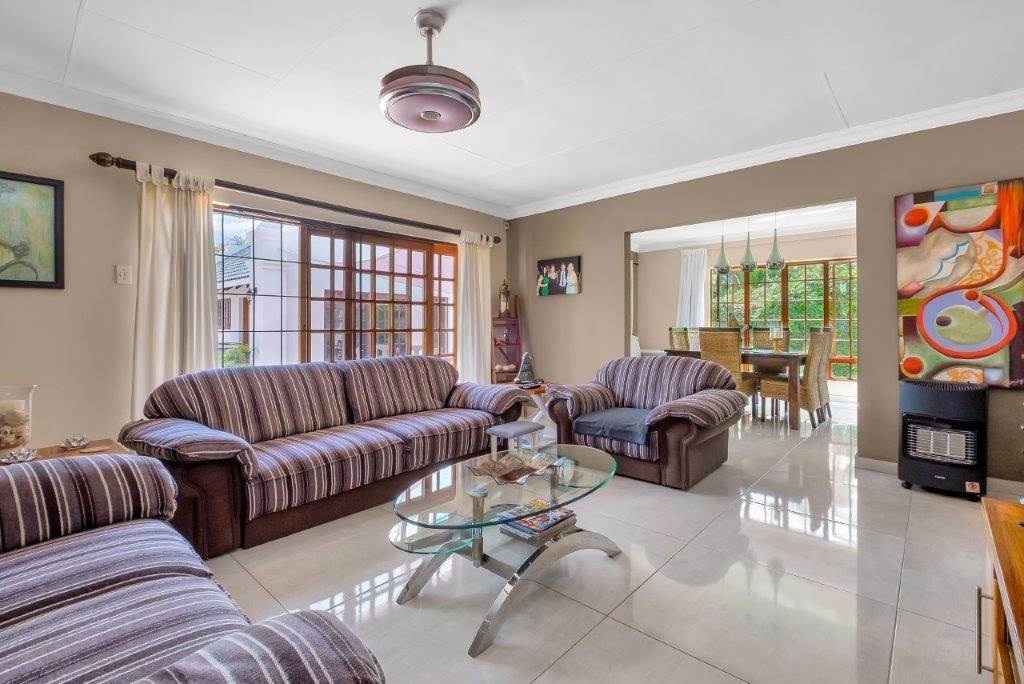 4 Bed House in Jukskei Park photo number 5
