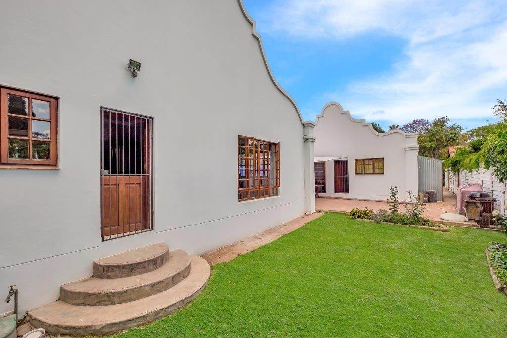 4 Bed House in Jukskei Park photo number 18