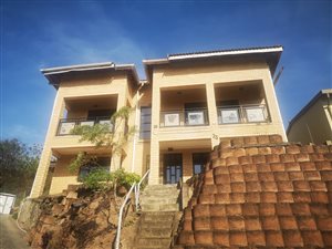 4 Bed House in Oaklands