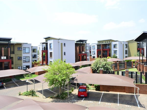 2 Bed Apartment in Douglasdale