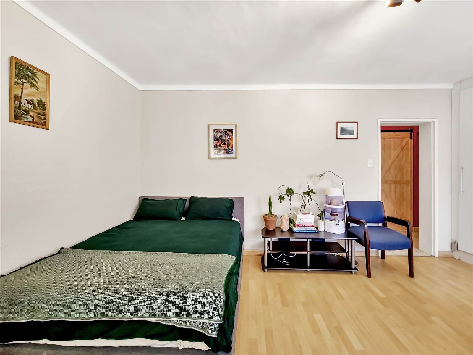 1 Bed Apartment in Oranjezicht photo number 5