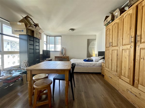1 Bed Apartment in Claremont Upper