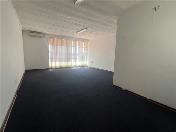 2 Bed Apartment in Kimberley Central