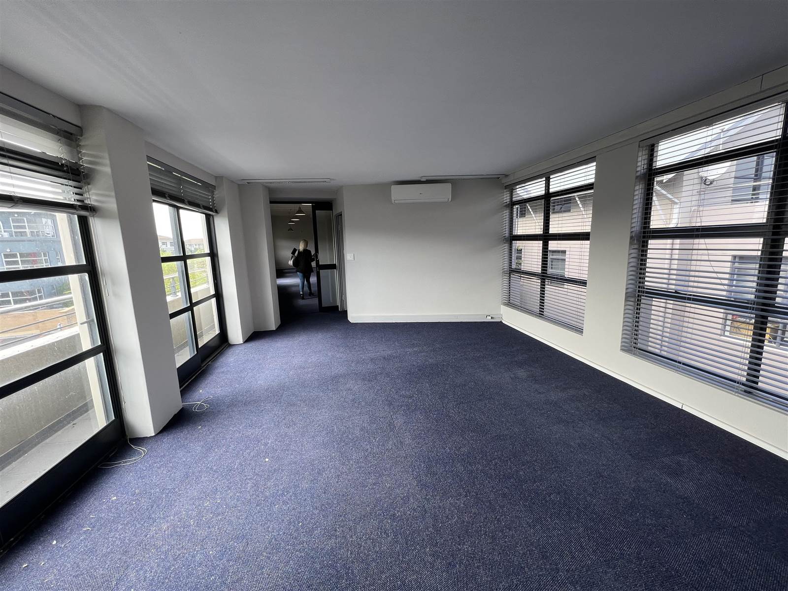 192  m² Commercial space in N1 City photo number 7