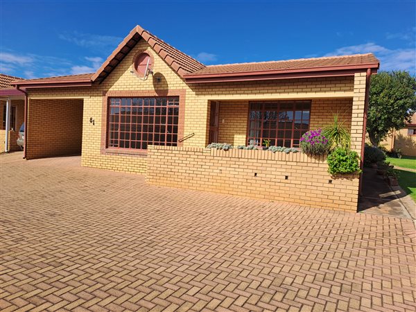 2 Bedroom Townhouse 2 Bedroom Townhouse