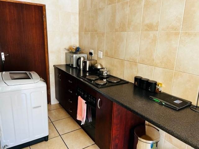 2 Bed Townhouse in Ormonde photo number 10