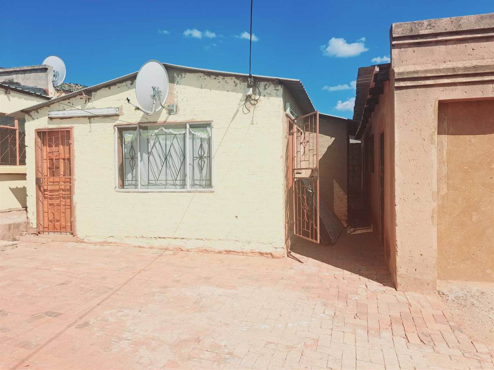 9 Bed House in Mamelodi East photo number 8