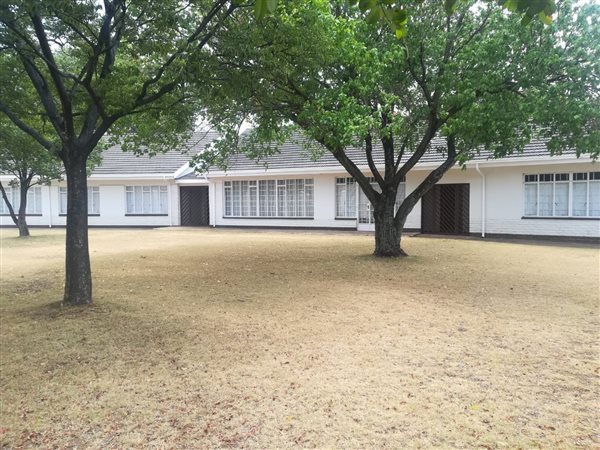 4 Bed House in Kempton Park Ext 4