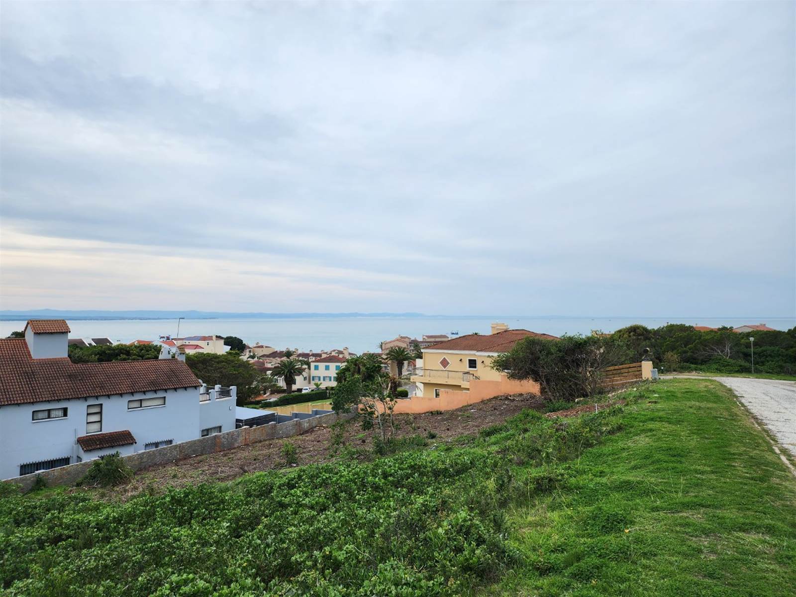 647 m² Land available in St Francis Bay photo number 6