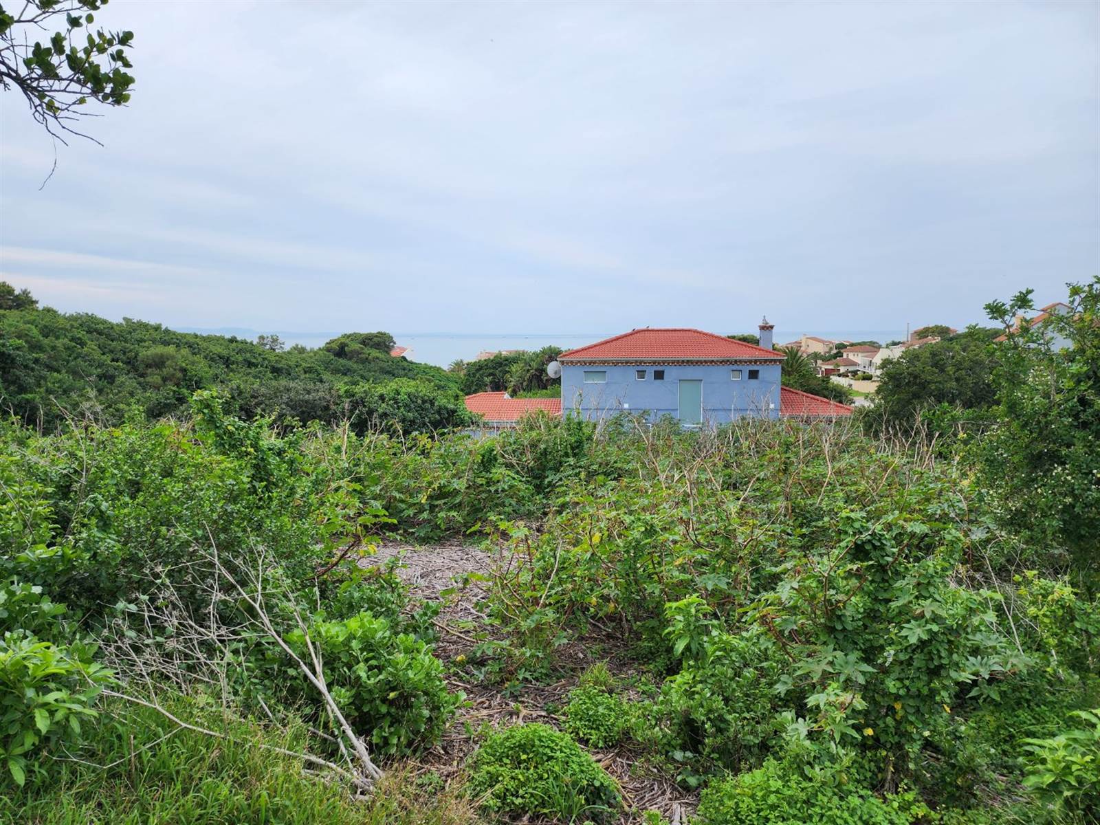 647 m² Land available in St Francis Bay photo number 11