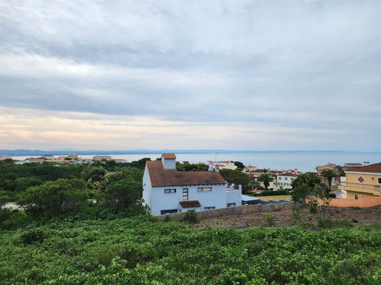 647 m² Land available in St Francis Bay photo number 5