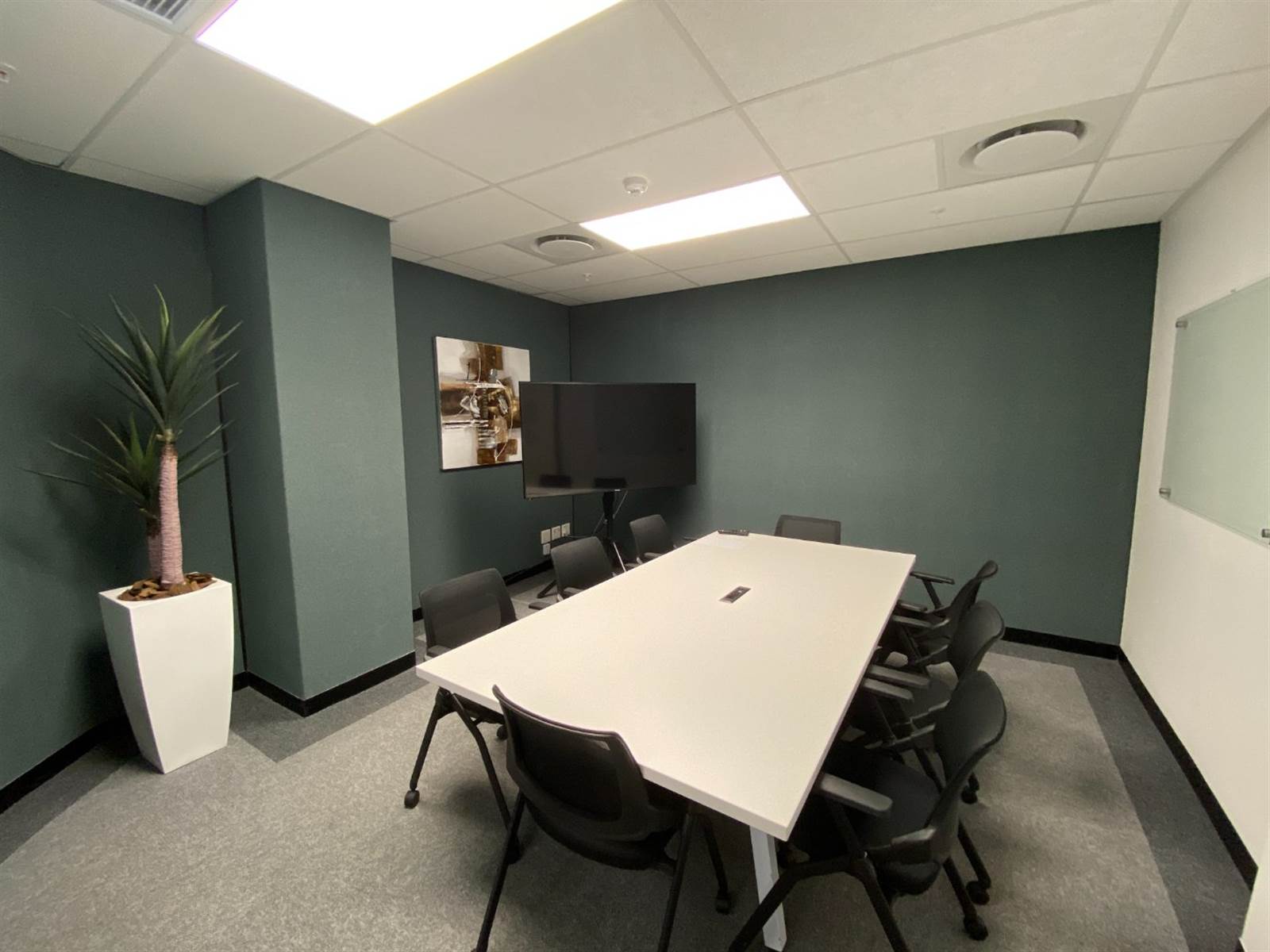 25  m² Office Space in Menlyn photo number 11