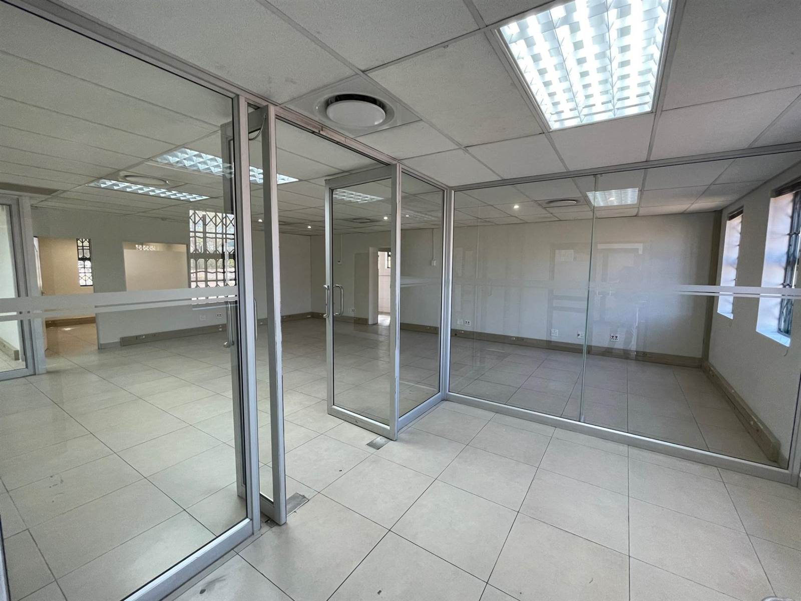 517  m² Commercial space in Highveld Techno Park photo number 2
