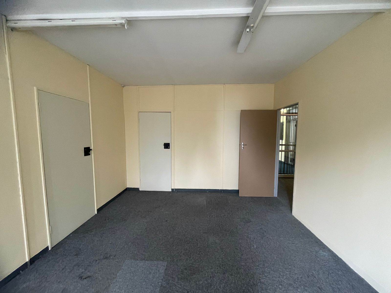 41  m² Commercial space in Robindale photo number 15