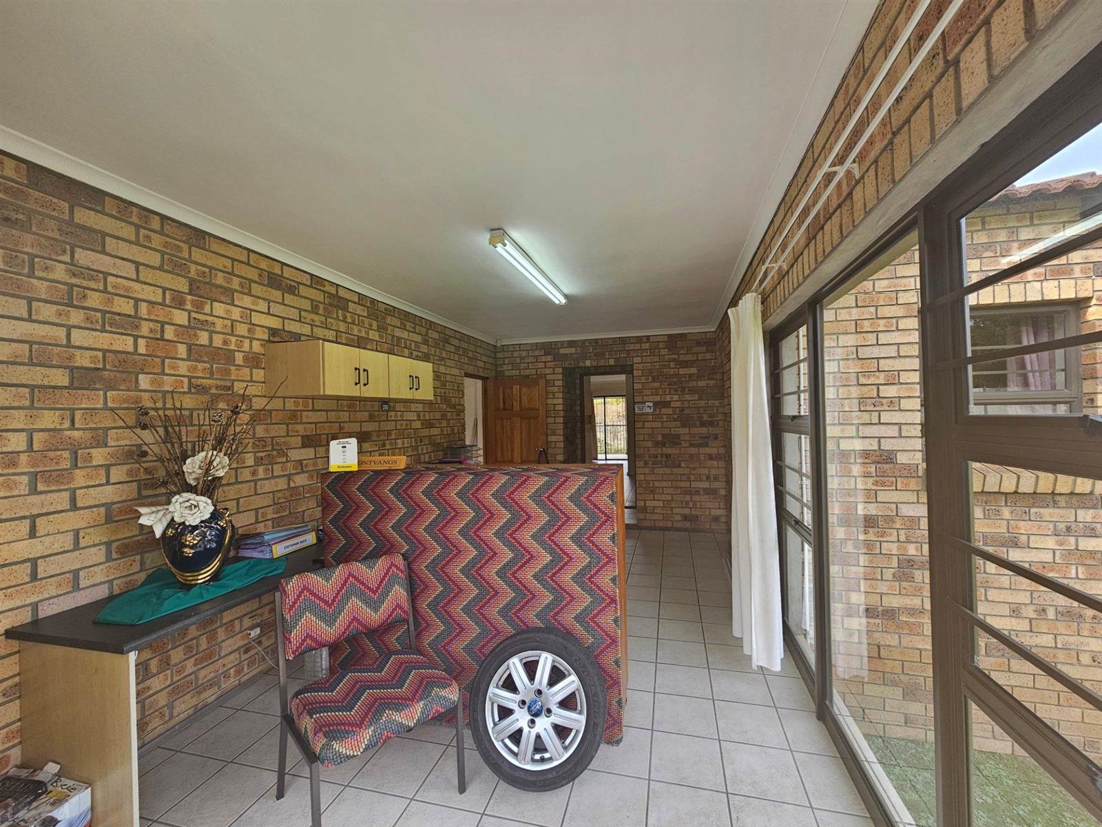 2 Bed House in Humansdorp photo number 4
