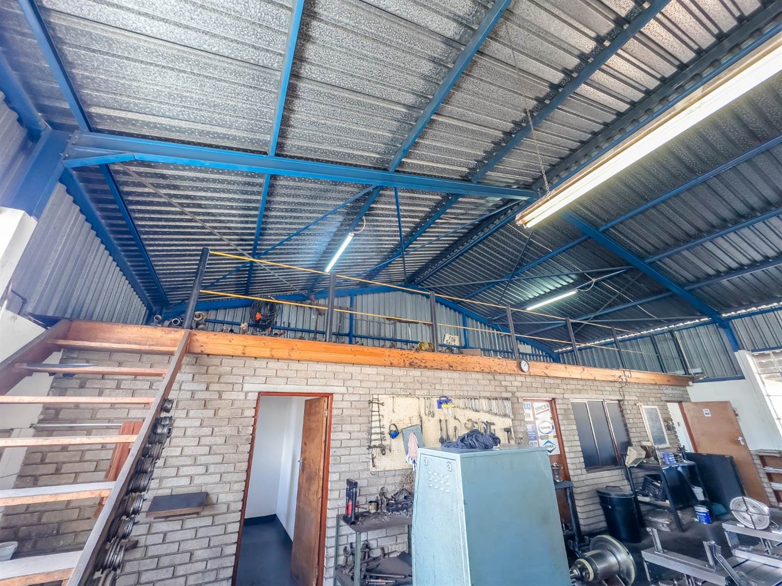 590  m² Industrial space in George Central photo number 8