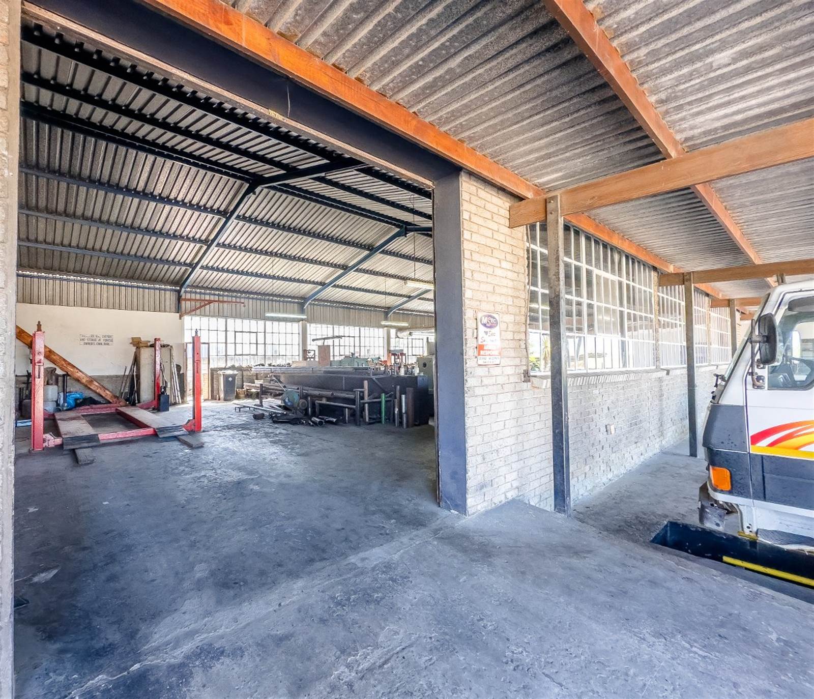 590  m² Industrial space in George Central photo number 4