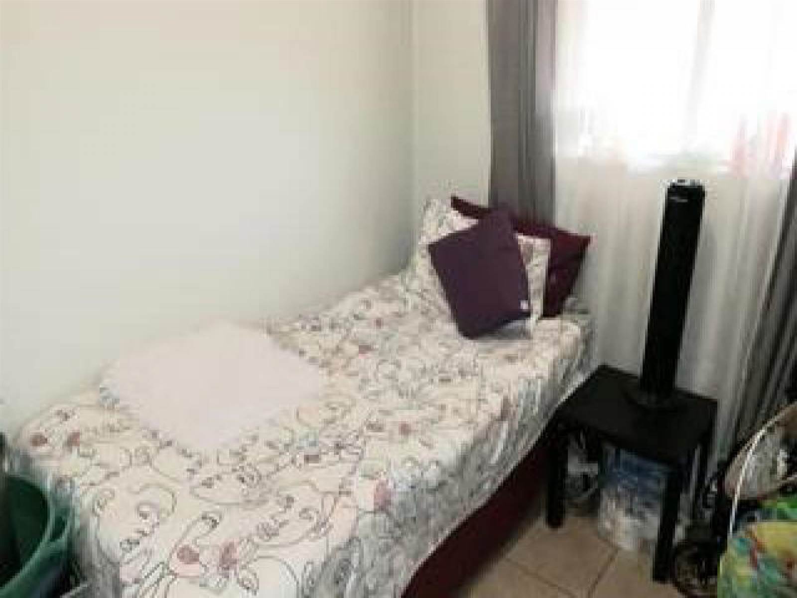 2 Bed House in Vereeniging photo number 8