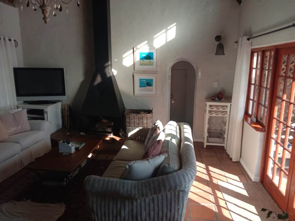 4 Bed Flat in St Francis Bay photo number 3