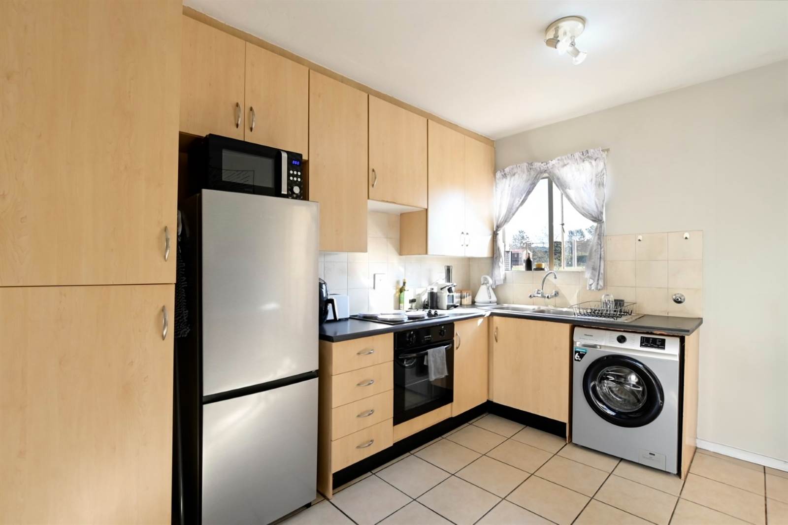 2 Bed Apartment in Queenswood photo number 4