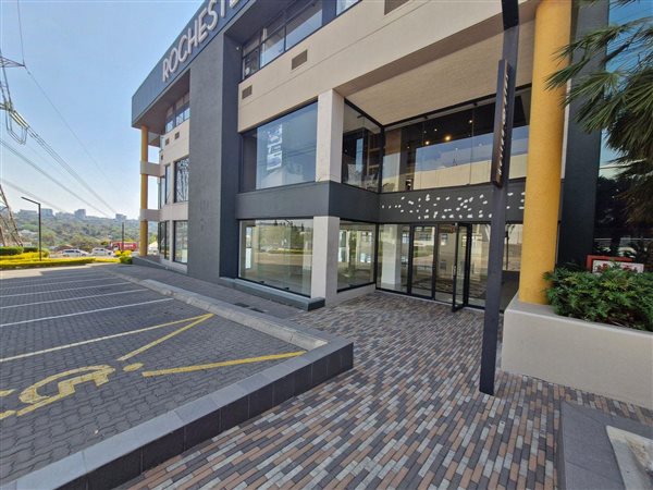 805  m² Commercial space