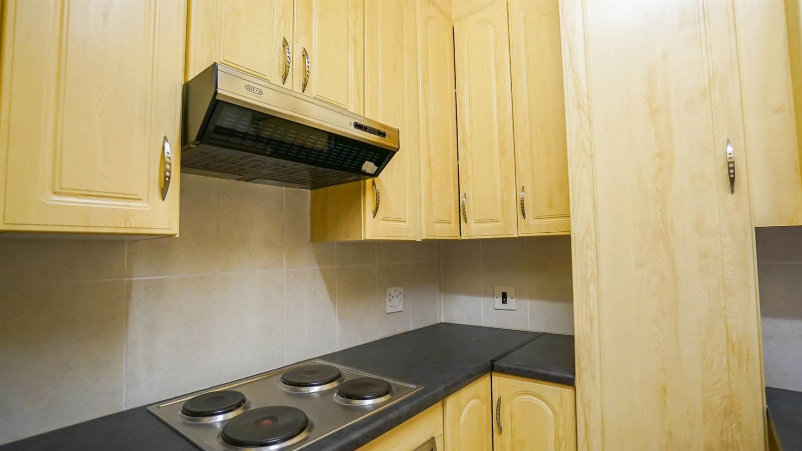 2 Bed Apartment in Morninghill photo number 8
