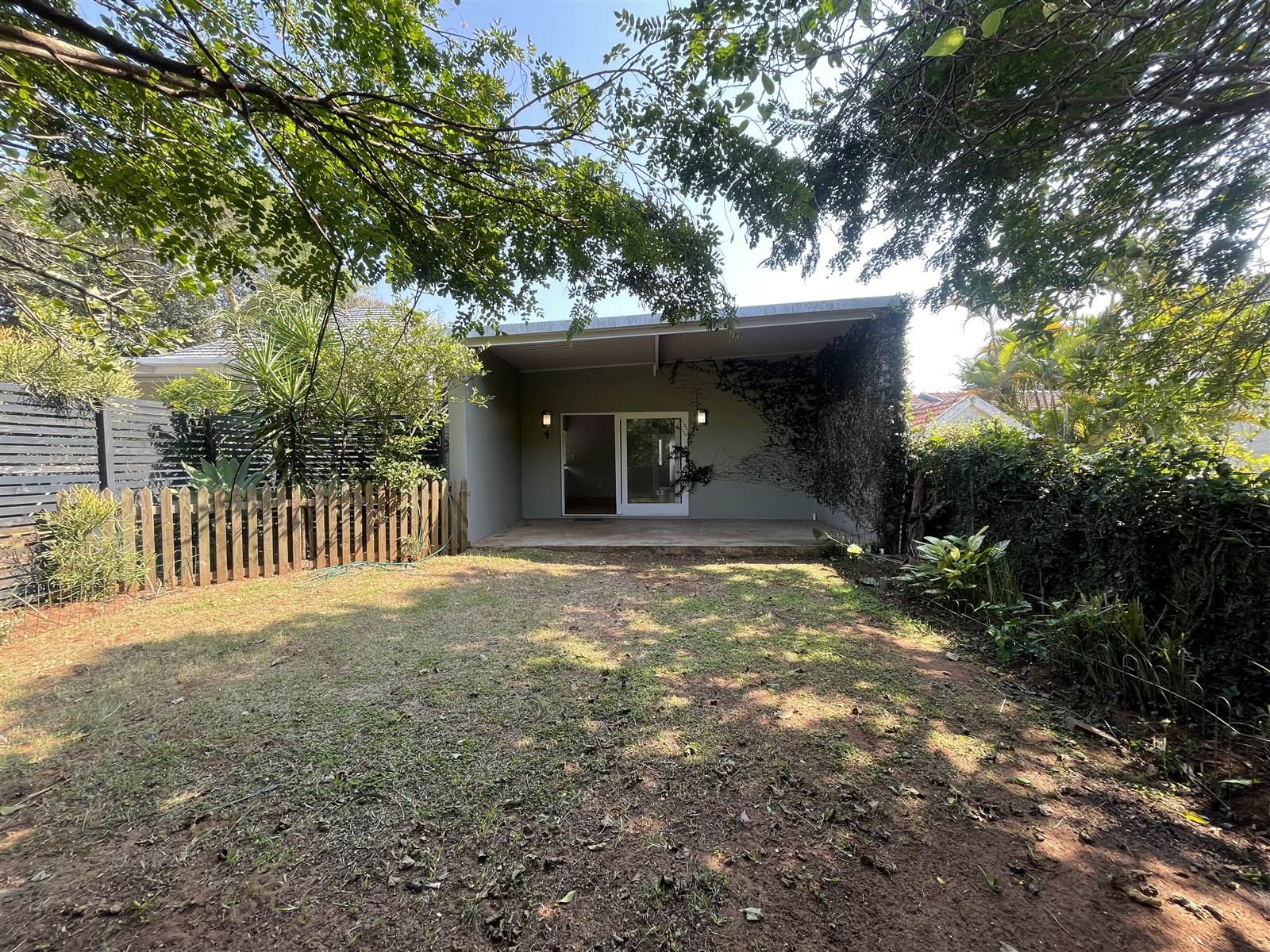 1 Bed Garden Cottage in Durban North photo number 1