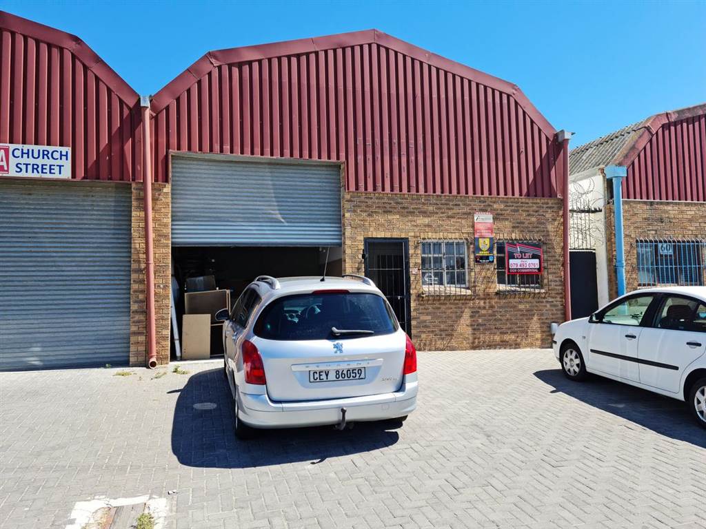 150  m² Industrial space in Somerset West Central photo number 3