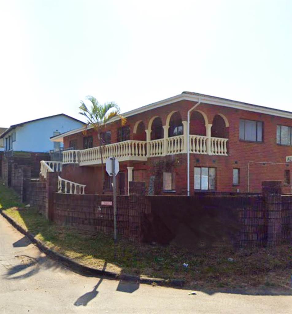 6 Bed House in Pinetown Central photo number 1