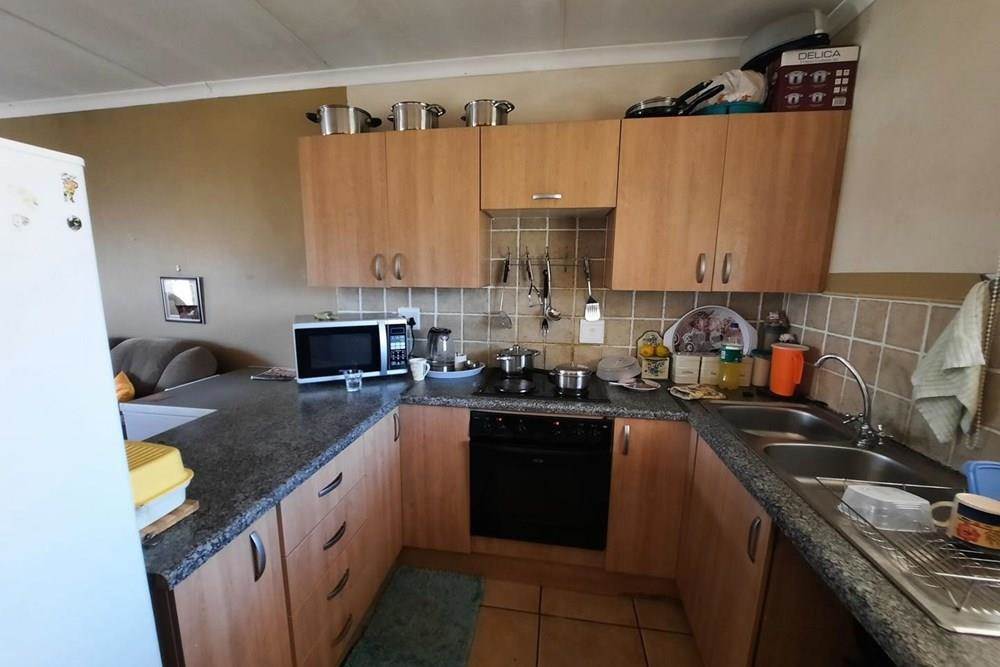 2 Bed Townhouse in Meredale photo number 4