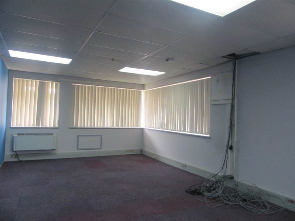 1000  m² Commercial space in Greenacres photo number 24