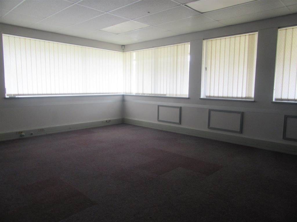 1000  m² Commercial space in Greenacres photo number 21