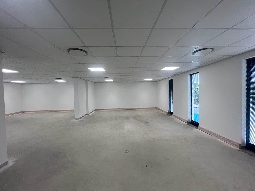 142  m² Commercial space in Durbanville Central photo number 6