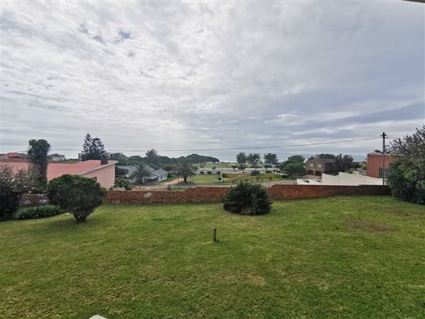 9 Bed House in Jeffreys Bay