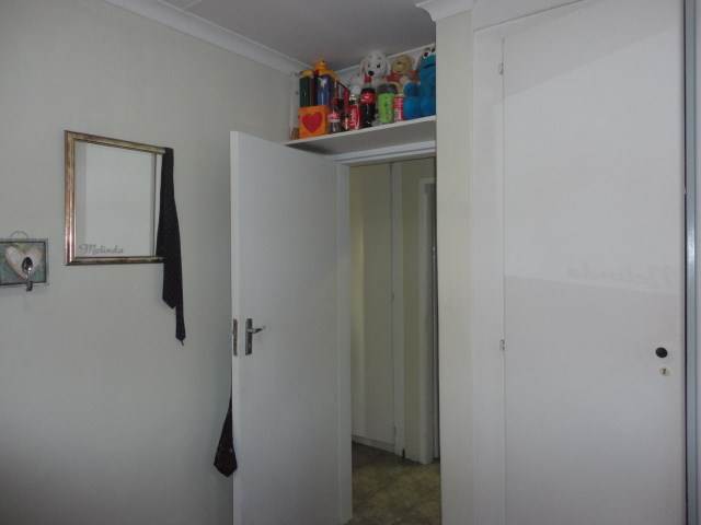 3 Bed Apartment in Doornpoort and surrounds photo number 15