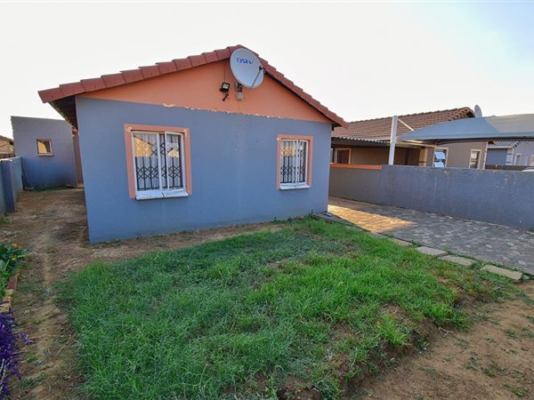 3 Bedroom House 3 Bedroom House