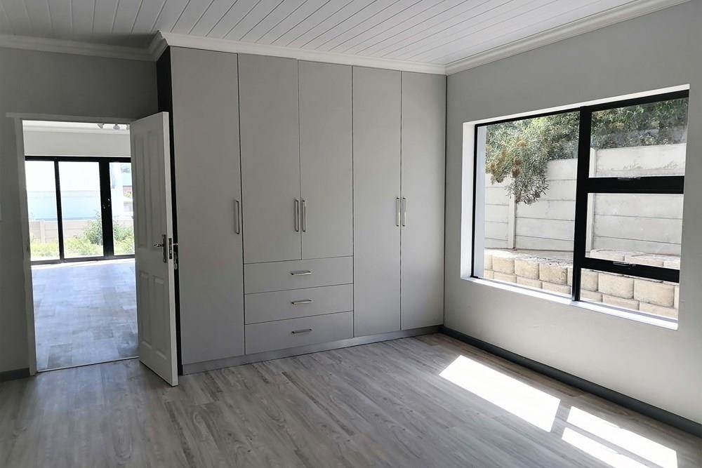 4 Bed House in Stilbaai photo number 23