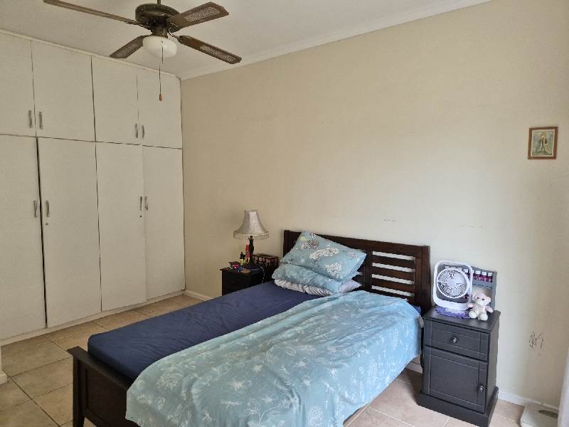 2 Bed Apartment in Durban North photo number 10
