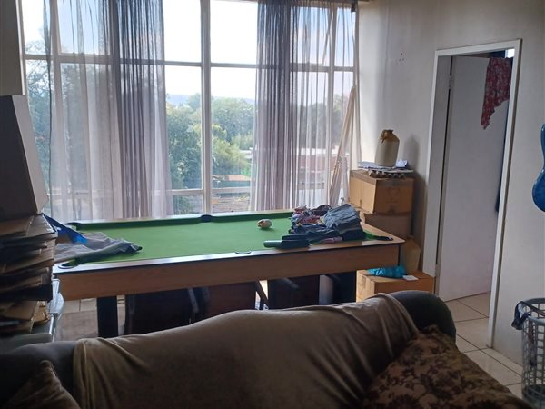 3 Bed Apartment in Weavind Park