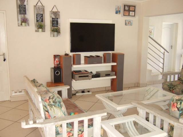 4 Bed House in Caribbean Beach Club photo number 3