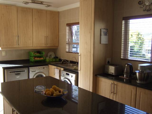 4 Bed House in Caribbean Beach Club photo number 2