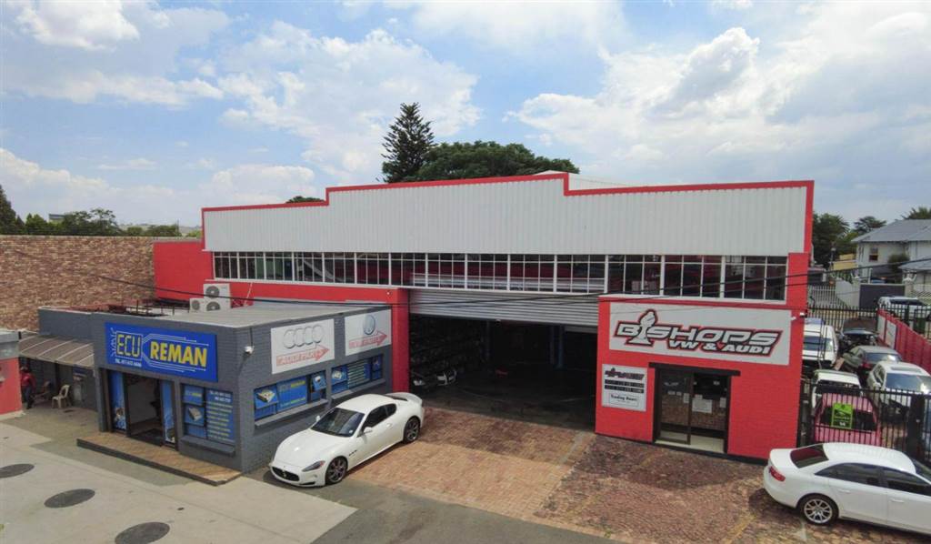 700  m² Commercial space in Edenvale photo number 1