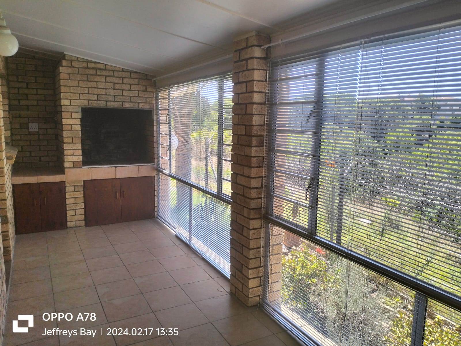 3 Bed Townhouse in Jeffreys Bay photo number 2