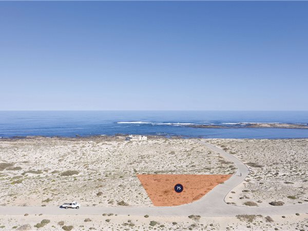 1 472 m² Land