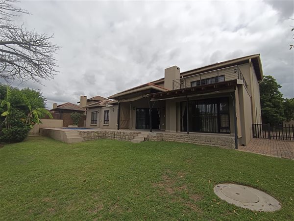4 Bedroom House 4 Bedroom House