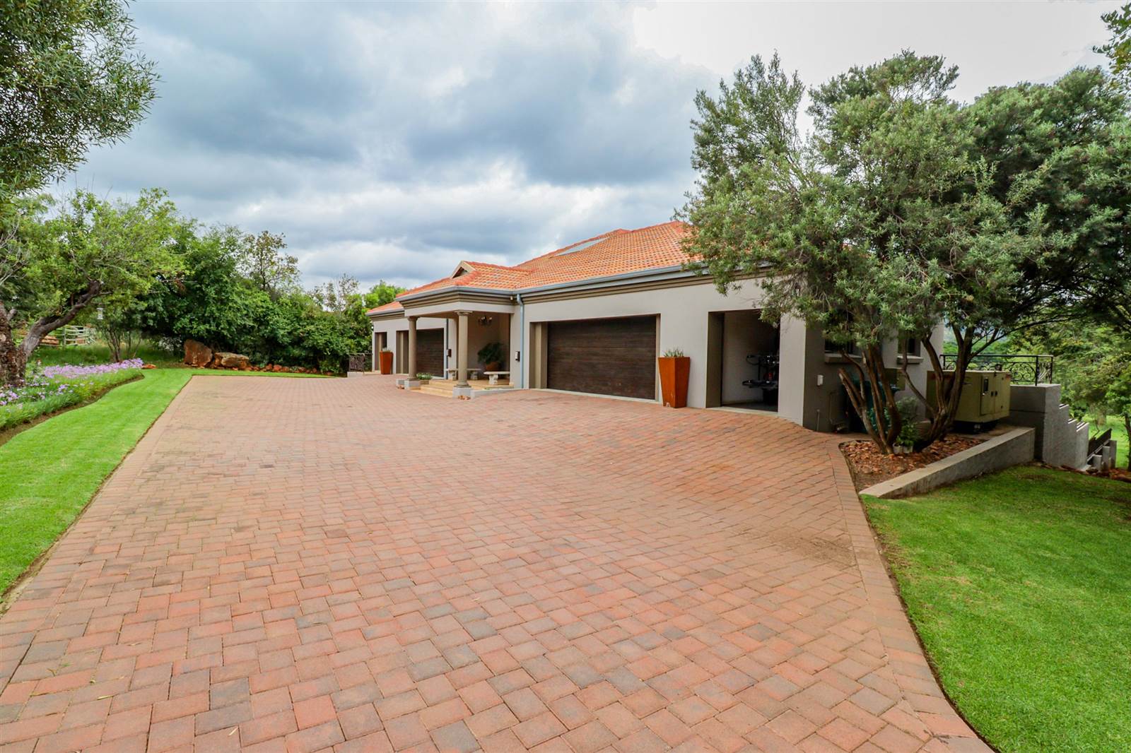 4 Bed House in Seasons Lifestyle Estate photo number 3
